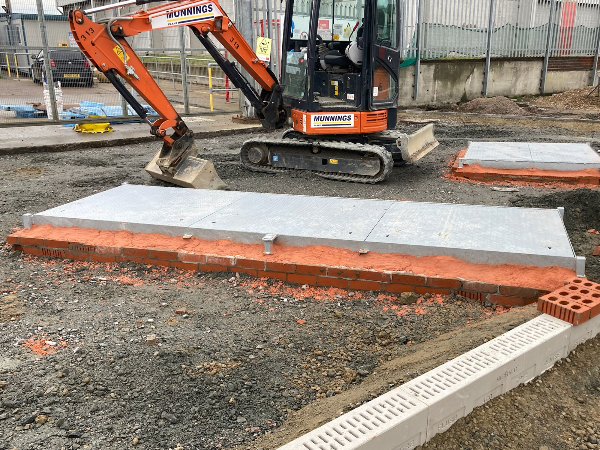 Wekin's Steel Installation Team underway at Herring Bridge