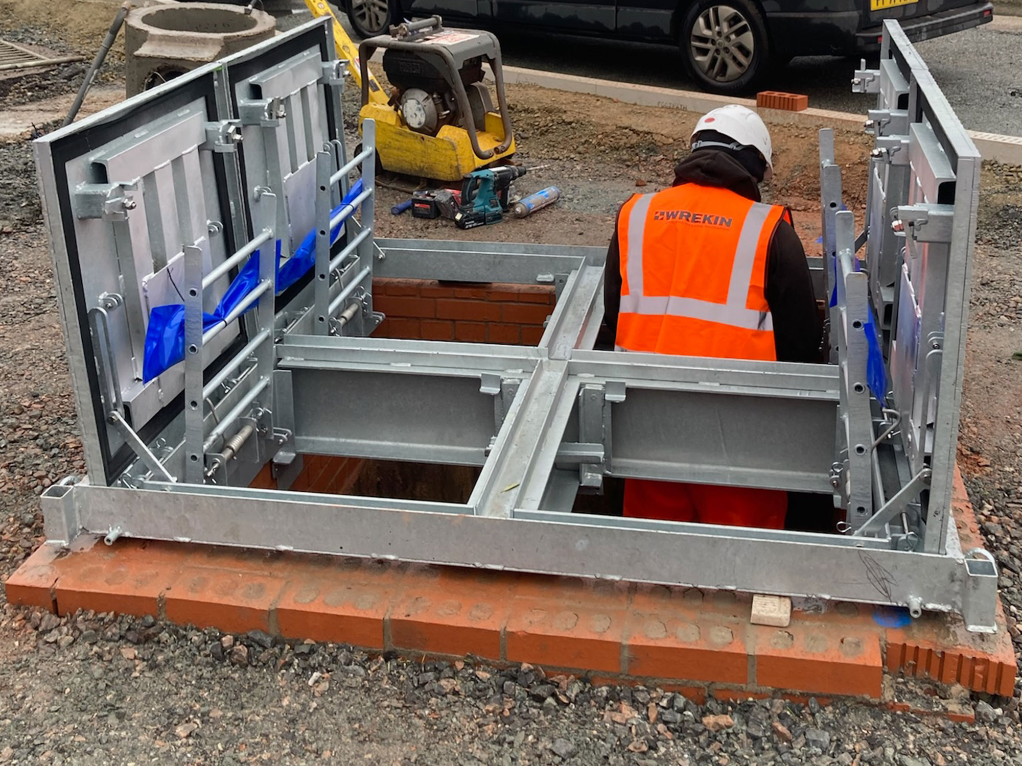 Herring Bridge steel access cover installation