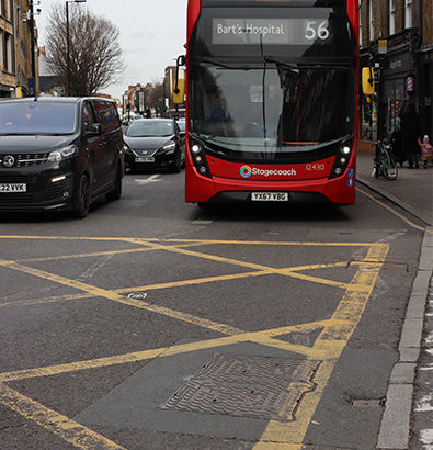 Double manhole cover installed at Piccadilly circus