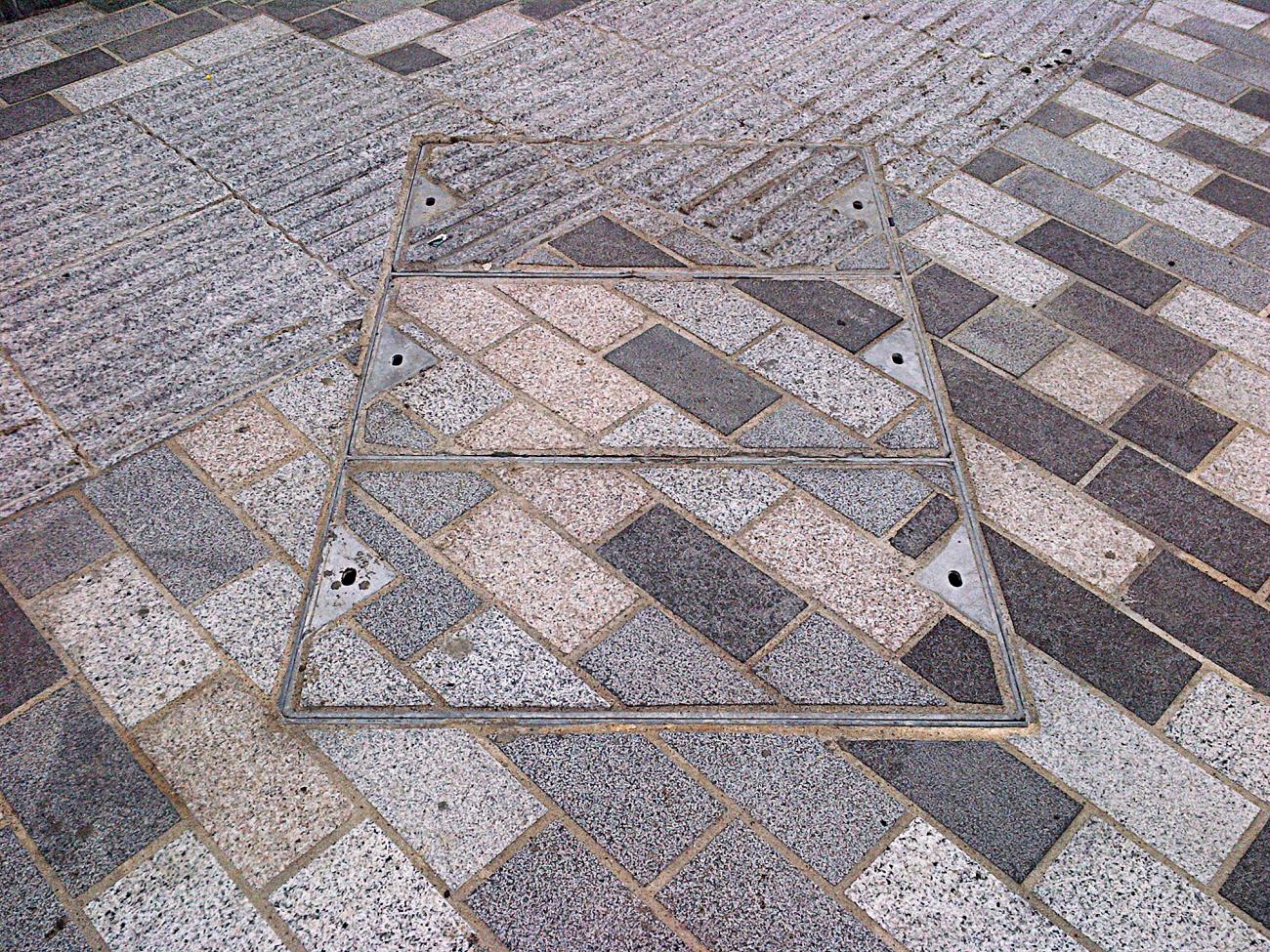 Wrekin steel block pavior
