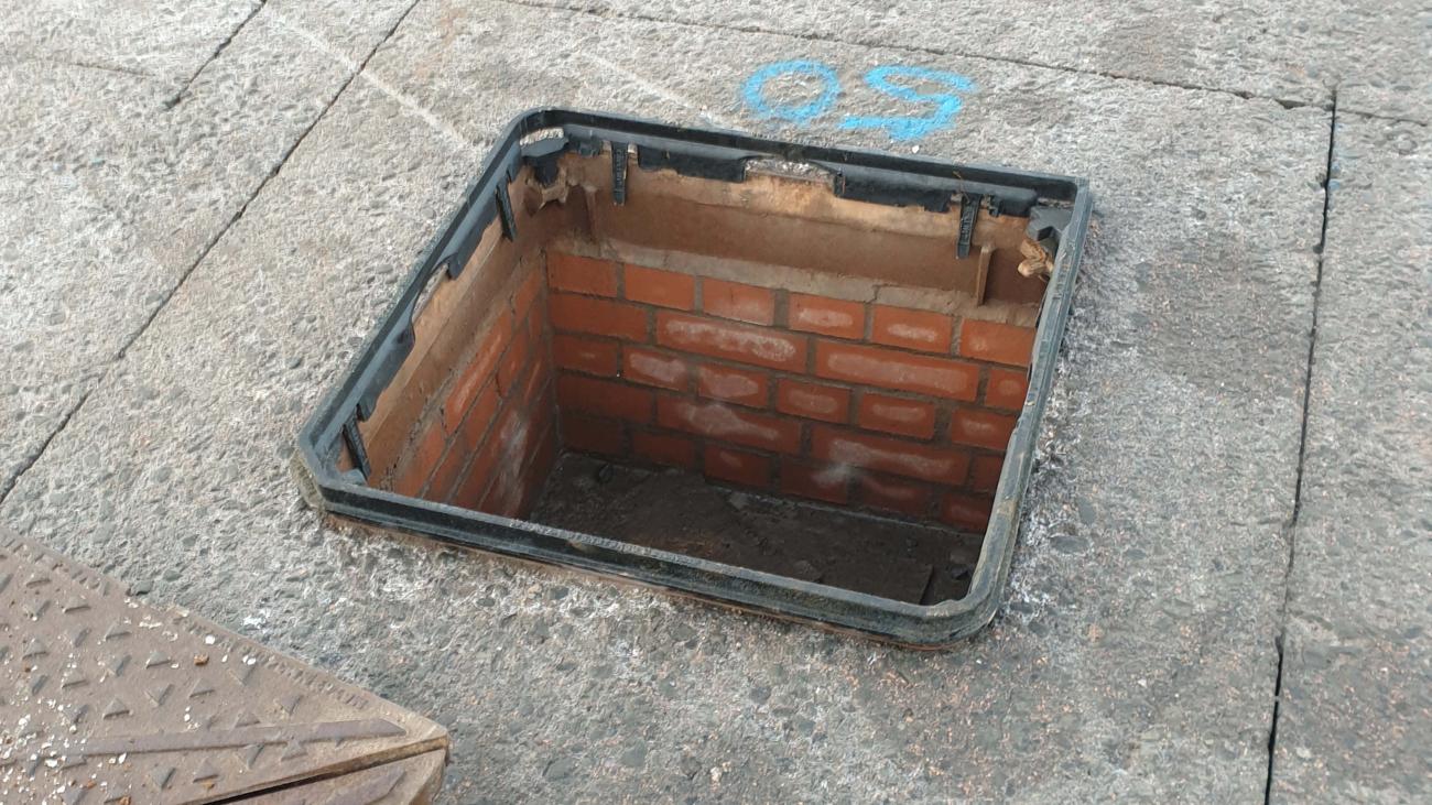 ClickLift during installation raising the manhole height