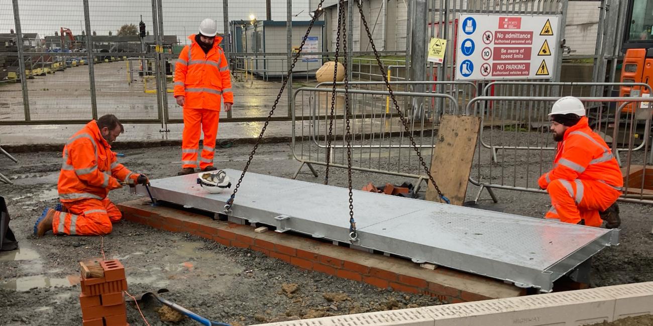 Installation underway at Herring Bridge, Great Yarmouth