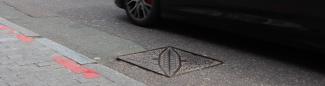 Unite manhole cover installed at Piccaddilly Circus