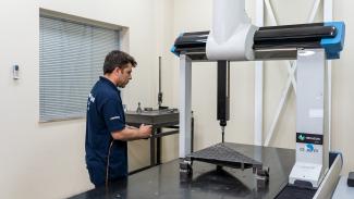 A point loading test is conducted on a Wrekin triangular cover