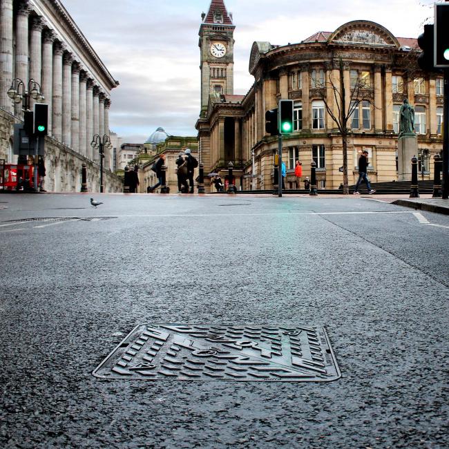 Unite manhole cover outside Birmingham Town Hall