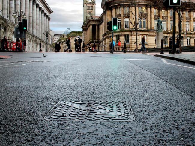 Unite manhole cover installed infront of Birmingham Town Hall