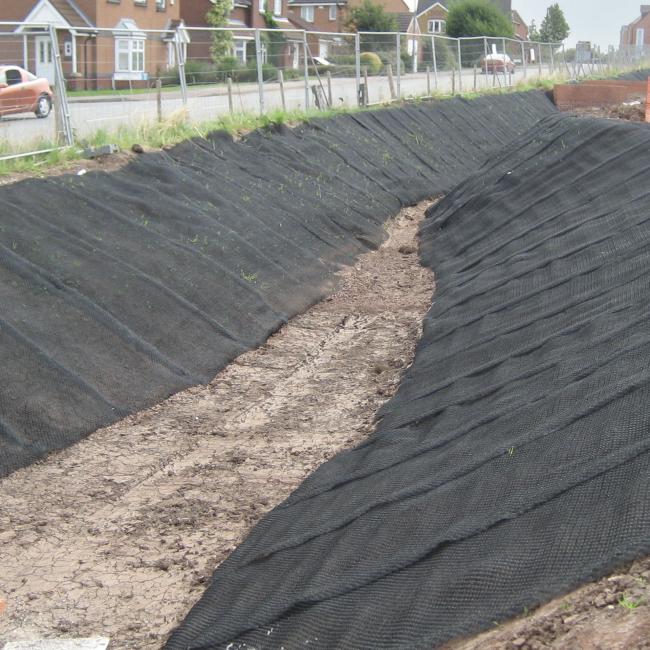 Trinter erosion control mesh installation